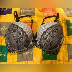 Victoria secret 34 D sexy bra worn once